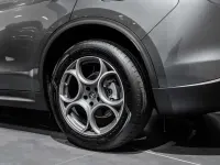 Nuova Alfa Romeo Stelvio Sprint 209 CV (153 kW) 2026 Grigio SUV