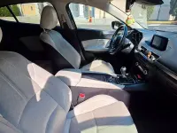 Usata Mazda 3 Exceed 105 CV (77 kW) 2017 Grigio Berlina