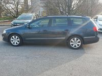 Usata VW Passat 140 CV (102 kW) 2008 Blu Station wagon