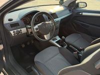 Occasion Opel Astra GTC Enjoy 110 ch (80 kW) 2009 Gris Berline