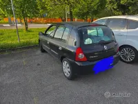 Usata Renault Clio II Dynamique 75 CV (55 kW) 2009 Nero Berlina