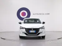 Usata Peugeot 208 Allure 101 CV (74 kW) 2022 Bianco Utilitaria