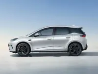 Nuova BYD Dolphin Comfort 155 kW (212 CV) 2026 Skiing white Utilitaria