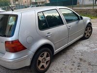 Usata VW Golf IV 105 CV (77 kW) 2002 Grigio Utilitaria