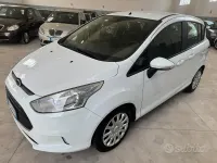 Usata Ford B-MAX 100 CV (73 kW) 2016 Bianco Monovolume