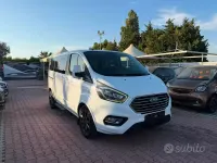 Usata Ford Tourneo Titanium 131 CV (96 kW) 2018 Bianco Monovolume