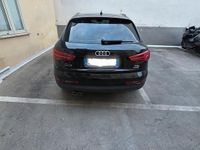 Käytetty Audi Q3 Business 150 HP (110 kW) 2016 Musta Katumaasturi