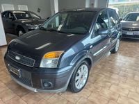 Usata Ford Fusion Titanium 80 CV (58 kW) 2009 Grigio Utilitaria