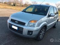 Usata Ford Fusion 80 CV (58 kW) 2010 Grigio Utilitaria