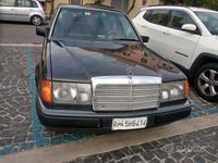 Usata Mercedes E200 1993 Nero Berlina