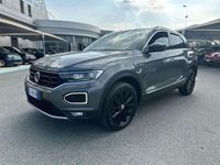 Usata VW T-Roc Style 116 CV (85 kW) 2019 Gray SUV