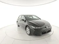 Usata VW Golf VIII Life 116 CV (85 kW) 2025 Nero Berlina