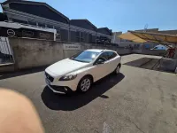 Usata Volvo V40 CC Kinetic 120 CV (88 kW) 2016 Bianco Station wagon