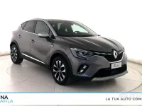 Usata Renault Captur Techno 91 CV (66 kW) 2024 Grigio scuro tetto grigio chiaro SUV