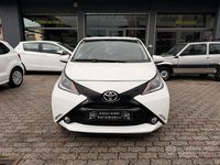 Usata Toyota Aygo X-Black 69 CV (50 kW) 2016 Bianco Utilitaria