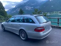 Usata Mercedes E280 177 CV (130 kW) 2005 Grigio Station wagon