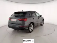 Usata Audi Q3 S-Line 150 CV (110 kW) 2025 Grigio metallizzato SUV
