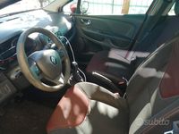 Usata Renault Clio GrandTour 75 CV (55 kW) 2013 Rosso Station wagon