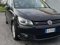 Usata VW Touran Trendline 105 CV (77 kW) 2012 Nero Monovolume