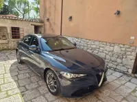 Usata Alfa Romeo Giulia 150 CV (110 kW) 2018 Grigio Berlina