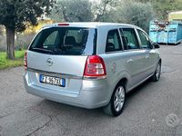 Usata Opel Zafira 150 CV (110 kW) 2009 Monovolume