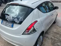 Usata Lancia Ypsilon 69 CV (50 kW) 2016 Bianco Utilitaria