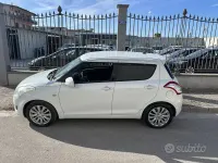 Usata Suzuki Swift 94 CV (69 kW) 2013 Bianco Utilitaria