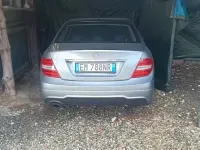 Usata Mercedes C200 136 CV (100 kW) 2012 Grigio Berlina