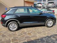 Usata VW T-Roc Life 110 CV (80 kW) 2023 Nero SUV