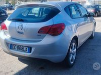 Usata Opel Astra Cosmo 110 CV (80 kW) 2011 Grigio Berlina