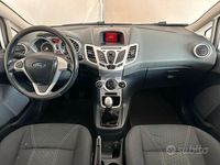 Usata Ford Fiesta Titanium 68 CV (50 kW) 2009 Bianco Utilitaria