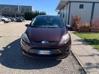 Begagnad Ford Fiesta 82 HK (60 kW) 2010 Röd Sedan