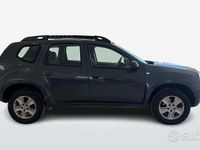 Usata Dacia Duster Lauréate 109 CV (80 kW) 2016 Grigio scuro SUV
