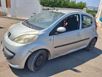 Usata Peugeot 107 54 CV (39 kW) 2007 Grigio Utilitaria