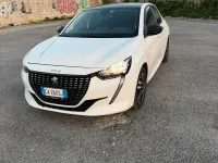 Usata Peugeot 208 101 CV (74 kW) 2020 Bianco Utilitaria