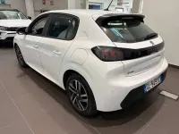 Usata Peugeot 208 Active 75 CV (55 kW) 2023 Bianco banchisa Utilitaria