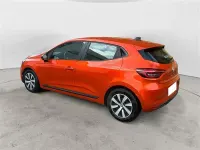 Usata Renault Clio Equilibre 145 CV (106 kW) 2023 Arancione Utilitaria