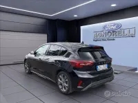 Usata Ford Focus ST-Line 125 CV (91 kW) 2023 Nero Berlina