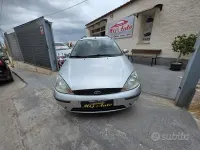 Usata Ford Focus Zetec 100 CV (73 kW) 2004 Grigio Berlina