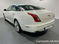 Usata Jaguar XJ Premium Luxury 275 CV (202 kW) 2014 Bianco metallizzato Berlina