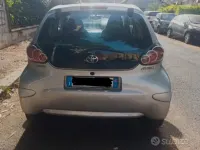 Usata Toyota Aygo Connect Style 68 CV (50 kW) 2011 Grigio Utilitaria