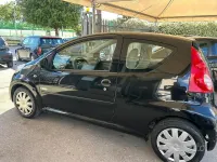 Usata Peugeot 107 68 CV (50 kW) 2008 Nero Utilitaria