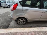 Usata Ford Fiesta 60 CV (44 kW) 2014 Grigio Utilitaria