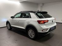 Usata VW T-Roc Life 110 CV (80 kW) 2023 Bianco SUV