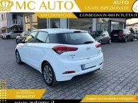 Usata Hyundai i20 Comfort 84 CV (61 kW) 2017 Bianco Berlina