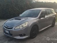 Usata Subaru Legacy Trend 150 CV (110 kW) 2011 Grigio Station wagon