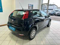 Usata Fiat Punto 77 CV (56 kW) 2016 Blu Utilitaria