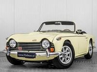 Usata Triumph TR 250 107 CV (78 kW) 1968 Giallo Cabrio