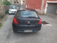 Usata Peugeot 308 Business-Line 93 CV (68 kW) 2011 Nero Berlina