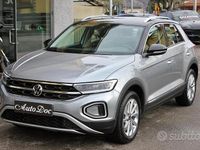 Usata VW T-Roc Style 116 CV (85 kW) 2025 Grigio SUV